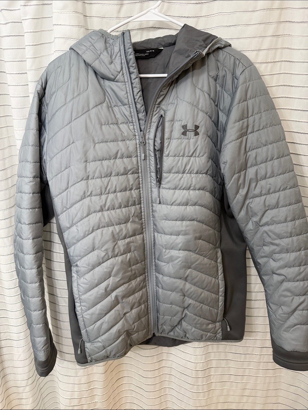 Under Armour Light Gray Quilted Hooded Puffer Jacket